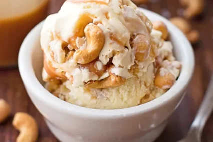 Caramel-Cashew-Ice-Cream-6.jpg Caramel-Cashew-Ice-Cream-6.jpg